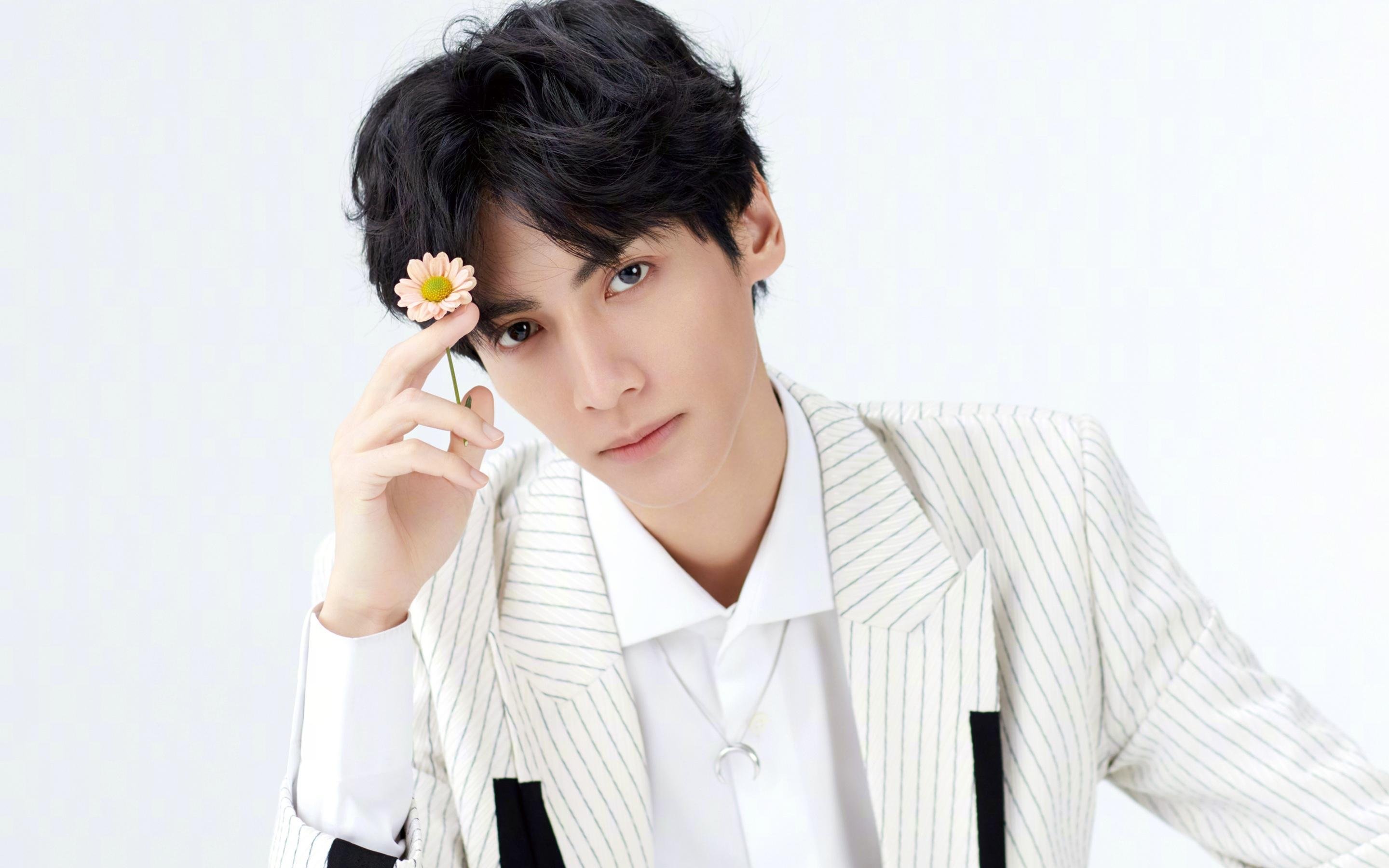 赛季末将迎来巴萨对皇马的巅峰对决,巴萨对皇马最精彩的一场比赛